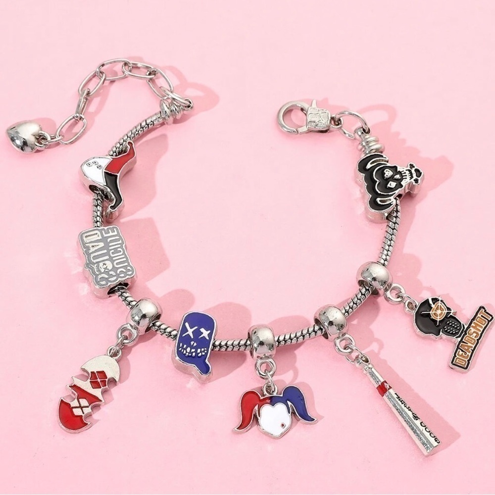 Silver Plated Suicide Squad Harley Quinn Themed Charm Bracelet Adjustable Sizing - Picture 6 of 7